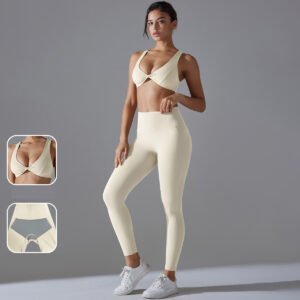 Anti-bacterial High-elastic Tight Fitness Yoga Set with Double-sided Brocade and Beautiful Back Design for Sports and Yoga